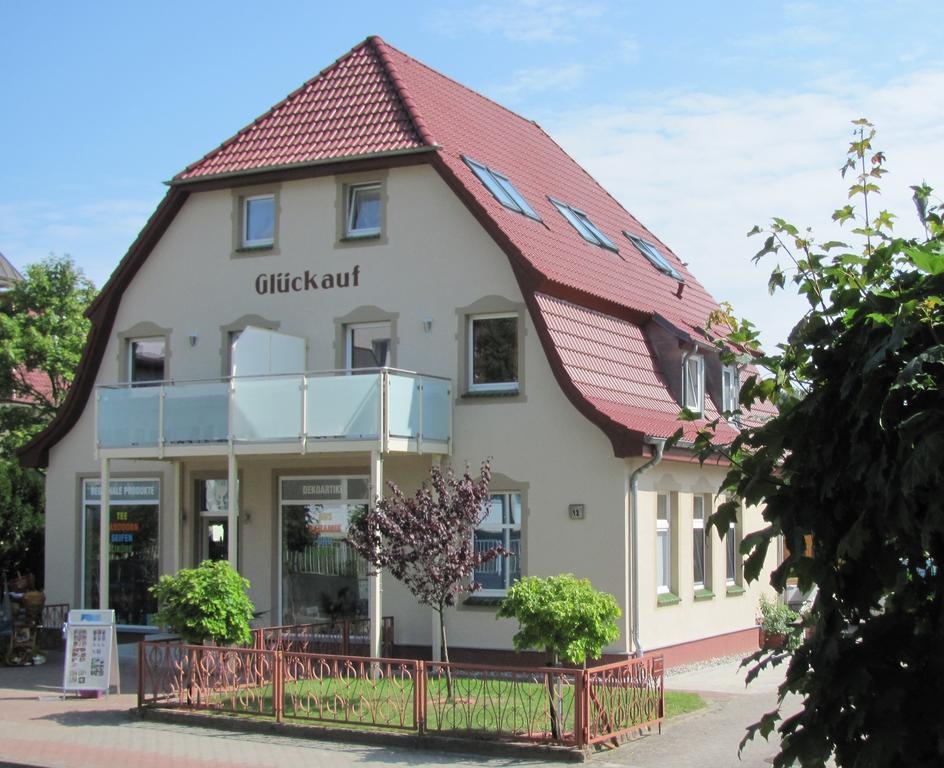 Ferienwohnungen Haus Glueckauf Kölpinsee Dış mekan fotoğraf